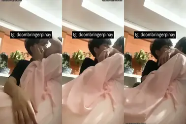 Momen Intim Bersama Adik Tiri Di Rumah Sepi poster